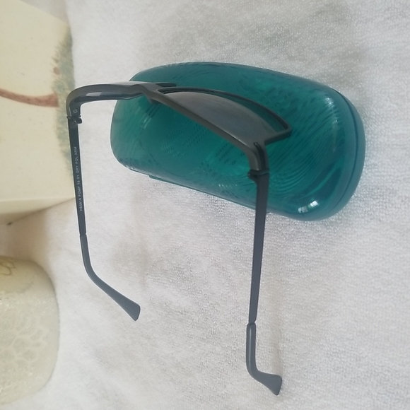 Sunglasses - Picture 2 of 6